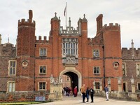 2019 Hampton Court Palace, East Molesey, UK.jpg